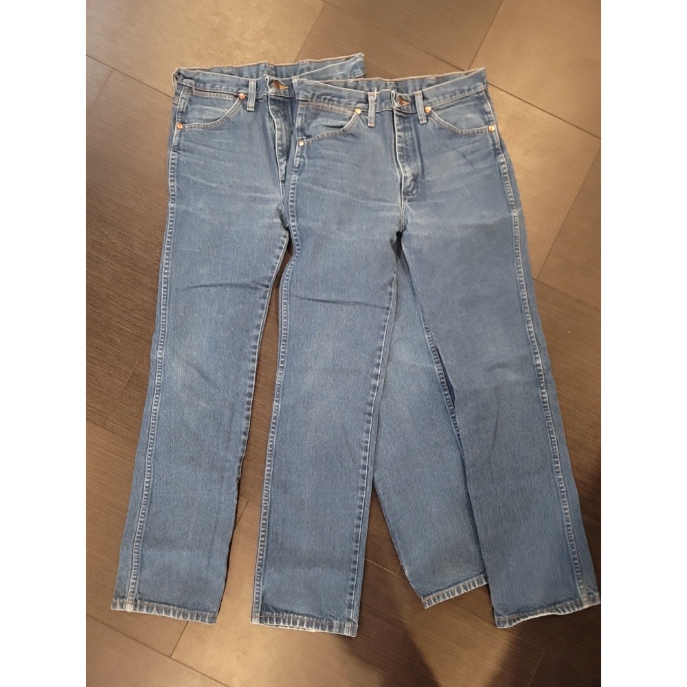 Wrangler Mens Jeans lot of 2 30x32 Rigid slim cut early Y2K classic look